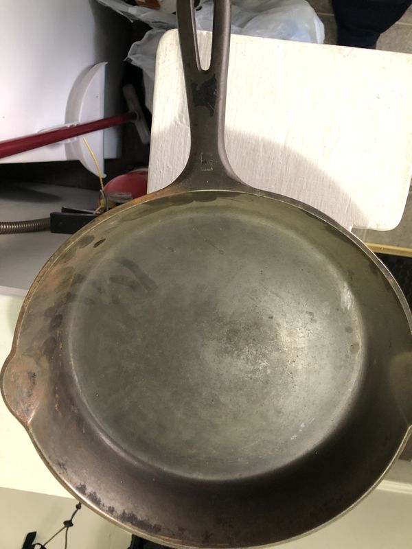 Griswold cast iron cookware Wagner CHF 88 hammered Dutch oven for Sale ...