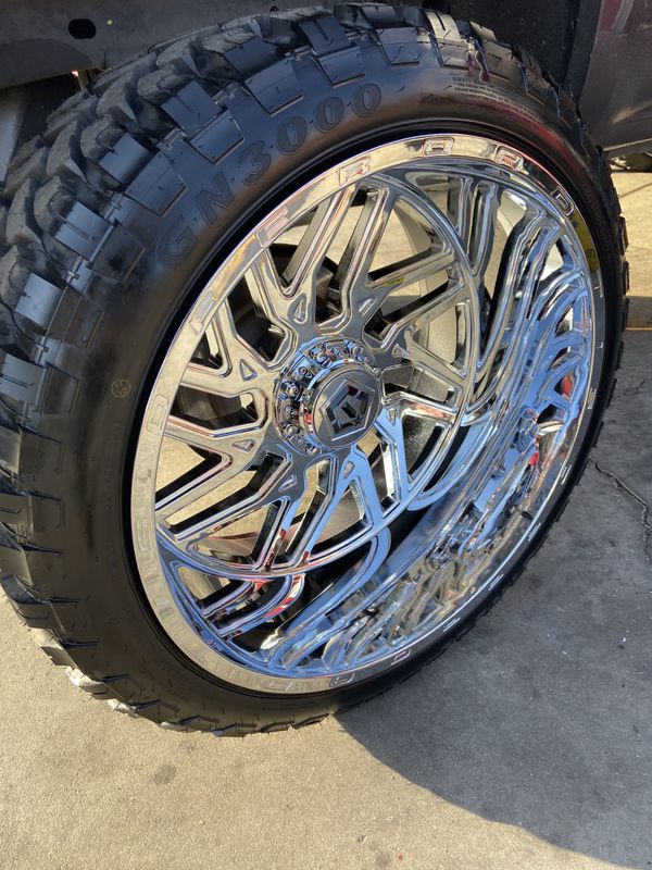 26x14 TIS 544 CHROME ON 37x13.50r26 M/T TIRES 6/8 LUG for Sale in Bell Gardens, CA OfferUp