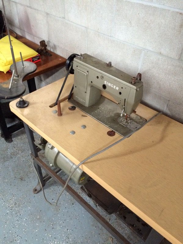 Singer 20u33 sewing machine for Sale in Westover, MD OfferUp