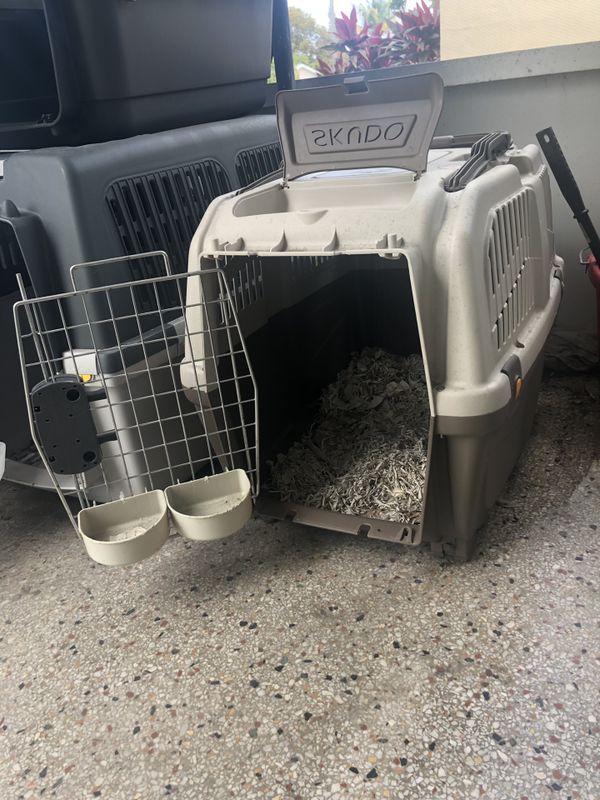 Dog kennels for airplane travel for Sale in Fort Lauderdale, FL OfferUp