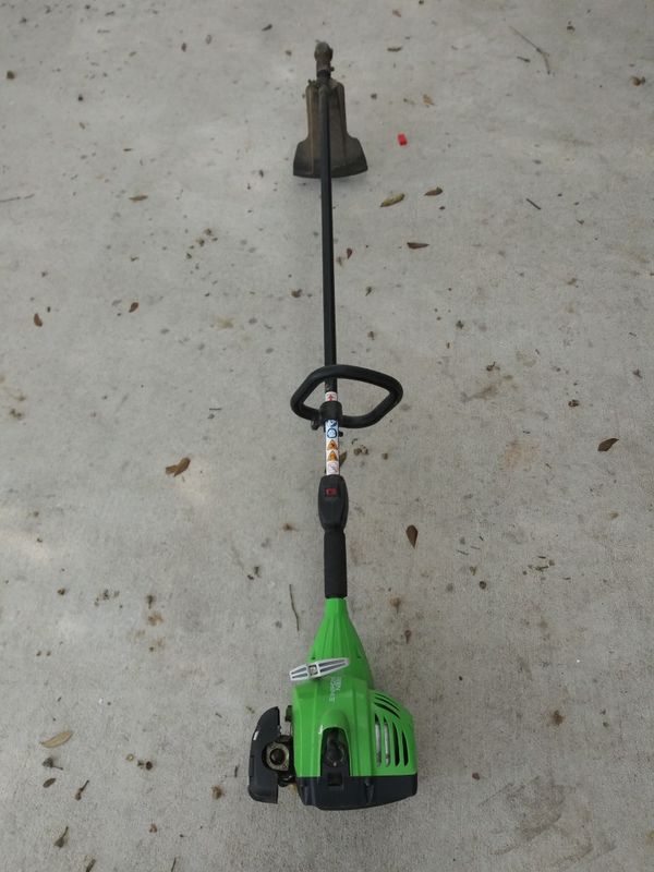 Green machine weed eater just motor and pole for Sale in Hockley, TX