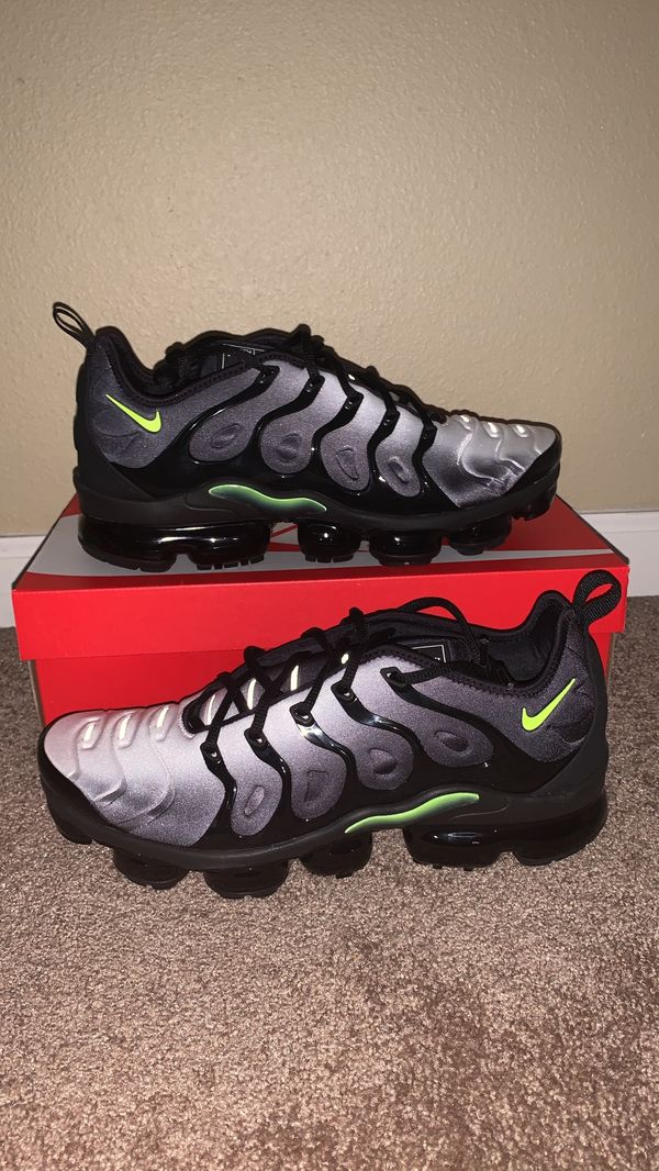 vapormaxes finish line