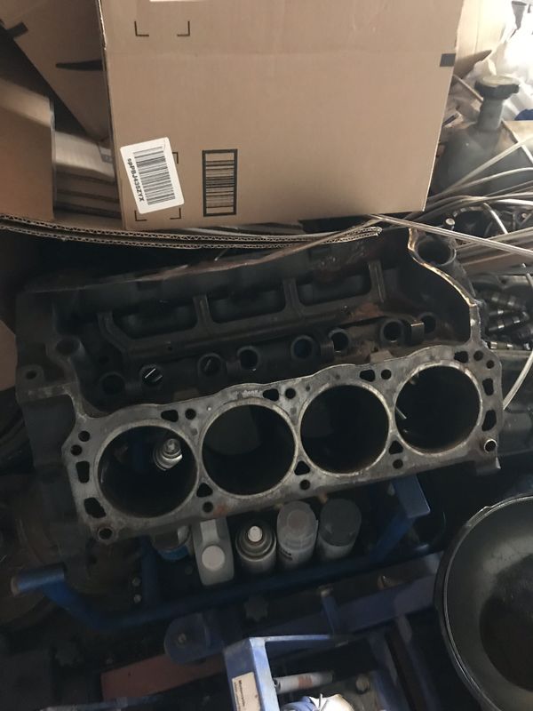 Ford 302 roller block for Sale in Escondido, CA OfferUp