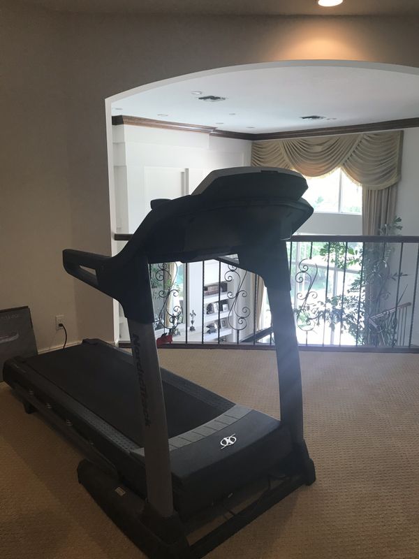 NordicTrack treadmill quad flex cushioning C900 gently used for Sale in Boca Raton, FL OfferUp