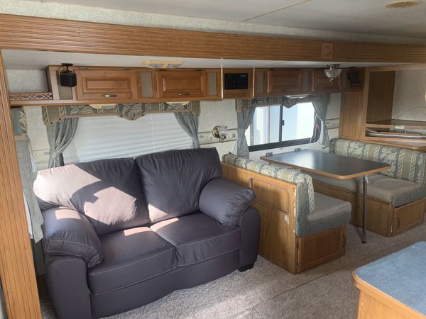 2004 prowler regal 32 foot Super slide out for Sale in Houston, TX ...