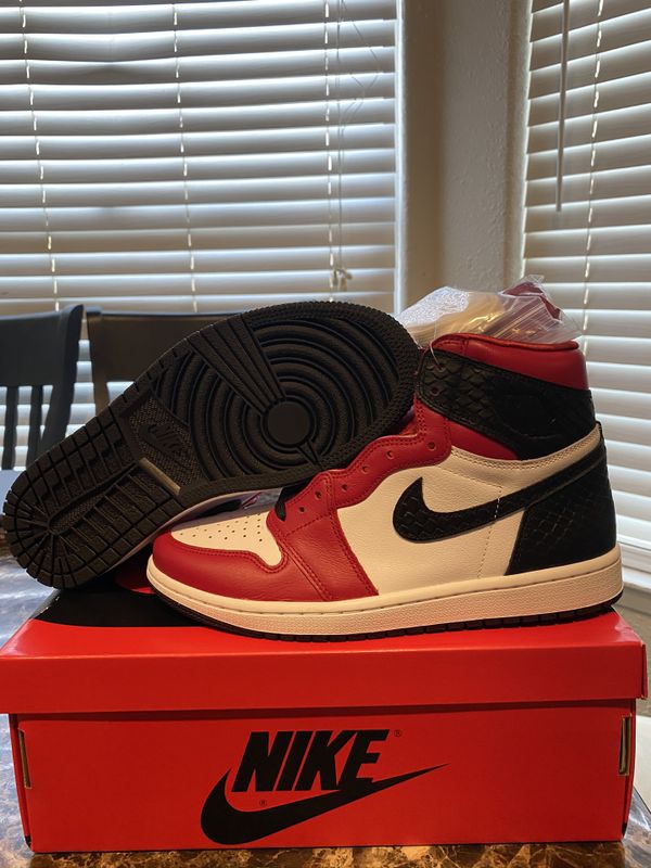 jordan 1 satin snake chicago on feet