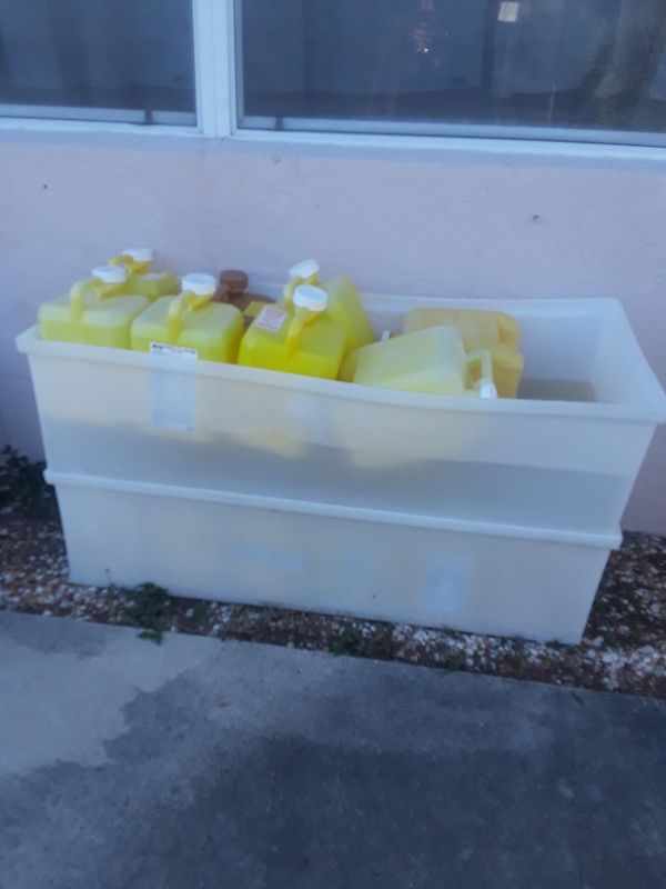 Chlorine Jug Bins w/20 jugs for Truck Bed for Sale in Lehigh Acres, FL