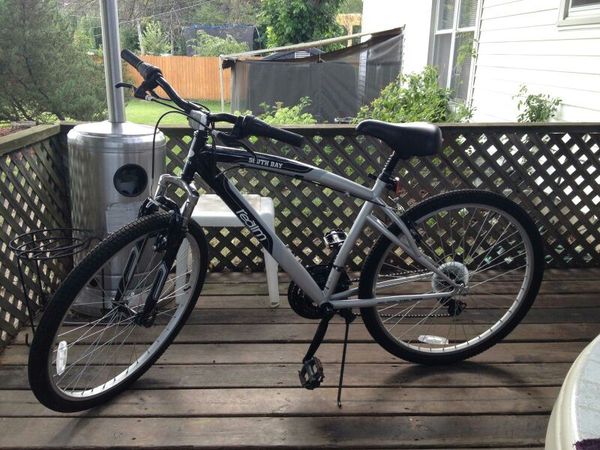 realm 21 speed mountain bike