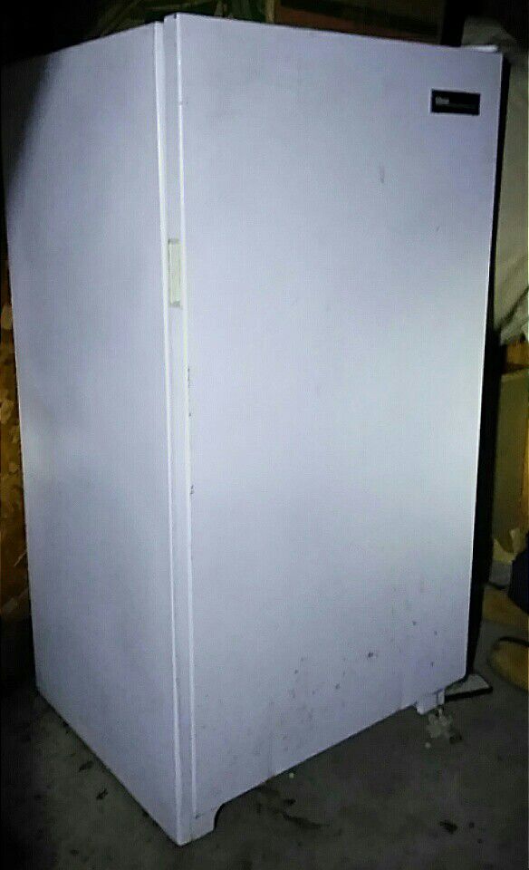 * Gibson * Heavy Duty * Upright * Commercial Freezer * Works good * for ...