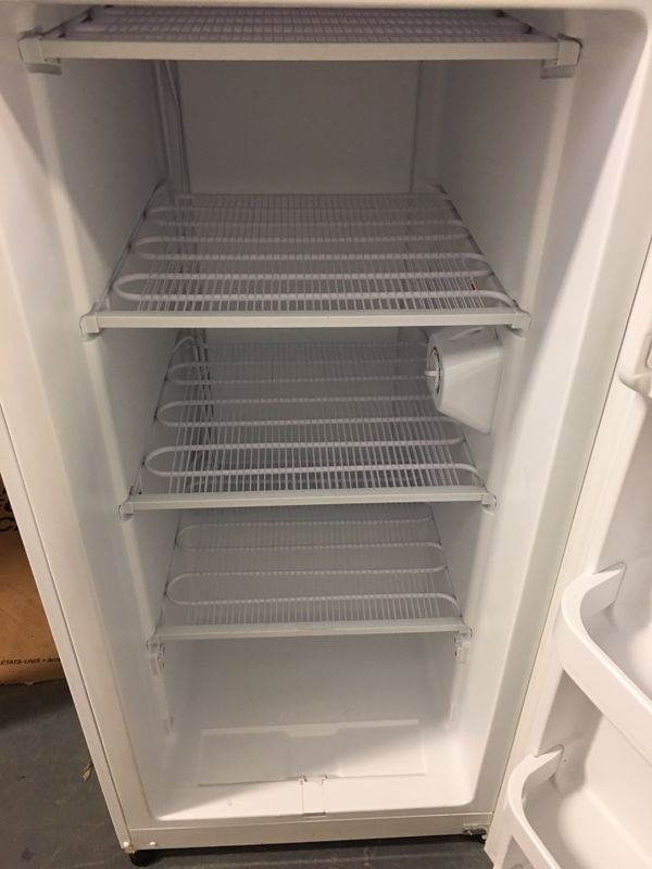 Mini Magic Chef stand up freezer for Sale in Bluffton, SC OfferUp