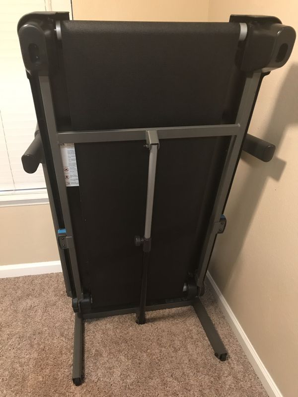 Proform XP Weight Loss 620 Treadmill for Sale in Arlington, TX - OfferUp