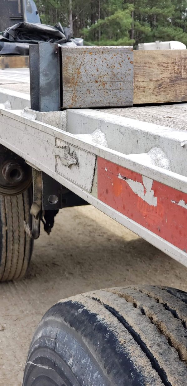 Pipe Stake DUNNAGE HOLDER w/ Safety Pin Hole for Hotshot/Flatbed