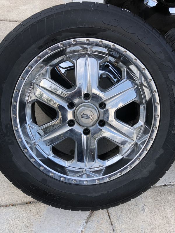 Rines 20” usados para Chevy o para GMC Sierra for Sale in Denver, CO ...