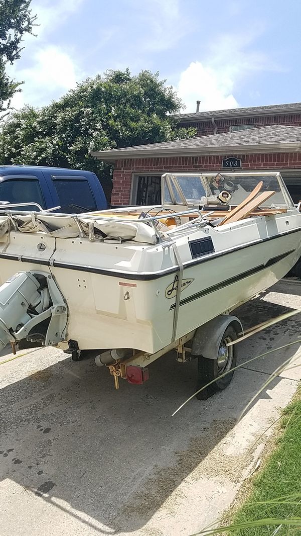 Larson 16 foot tri-hull boat for Sale in Little Elm, TX - OfferUp