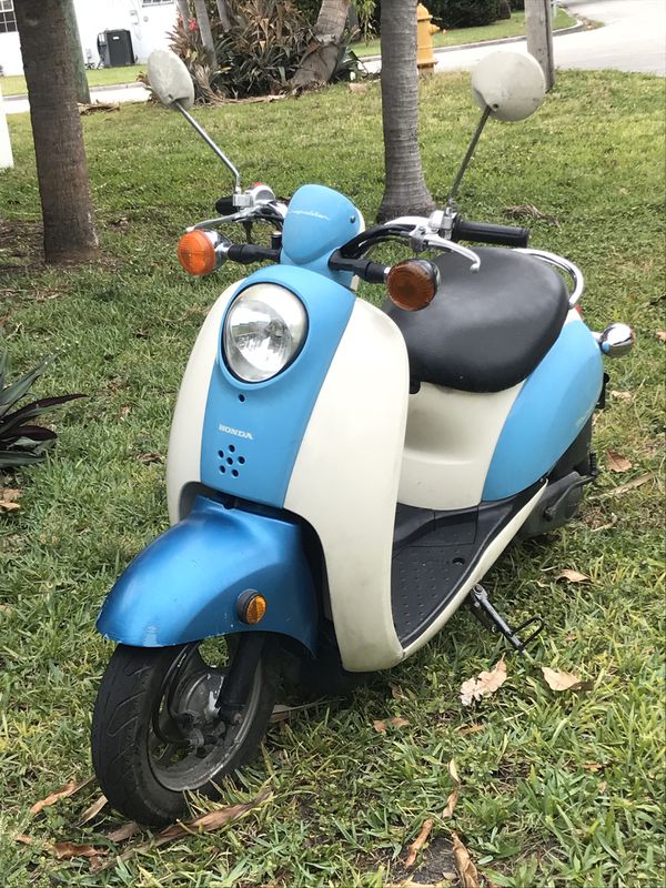 Honda metropolitan 50cc scooter for Sale in Bal Harbour ...