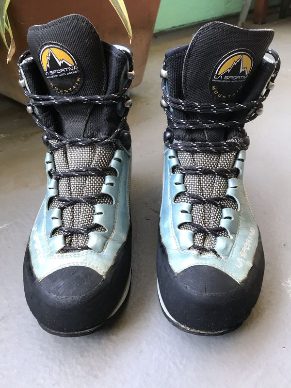 La Sportiva Mountaineering/Hiking Boots Women’s 7, Gore-Tex, Vibram ...