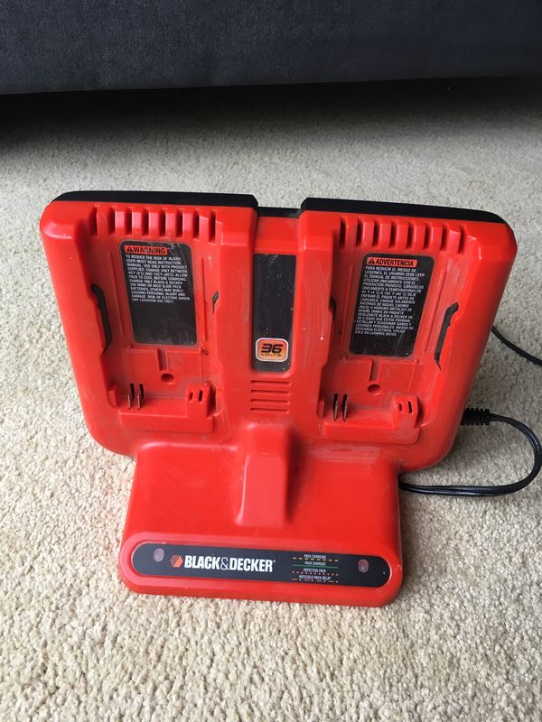Like new Black and Decker 36v dual battery charger XRC360 charges lawn