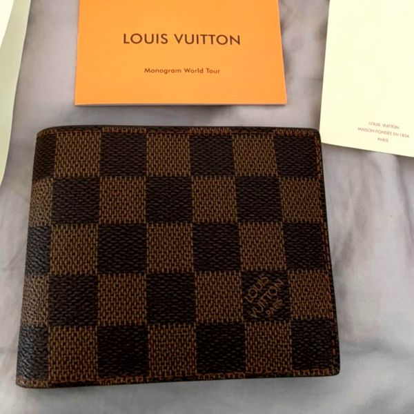 Brand new Louis Vuitton LV Men Wallet Brown Bifold for Sale in Los ...