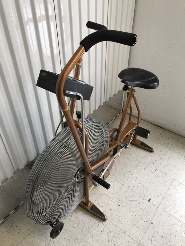 Vintage Schwinn Airdyne AD3 Upright Exercise Bike for Sale in Chicago