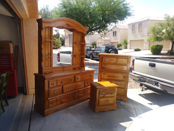 Pine Natural Wood Bedroom Set in Great Condition for Sale ...