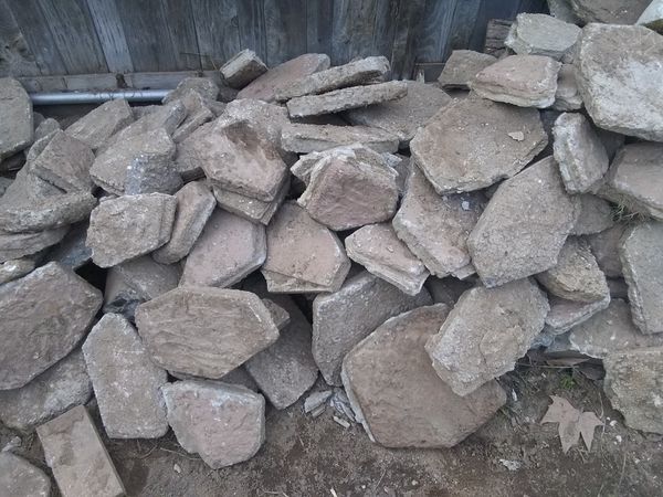 Cement stone step or stack many way you can used for Sale in Fresno, CA