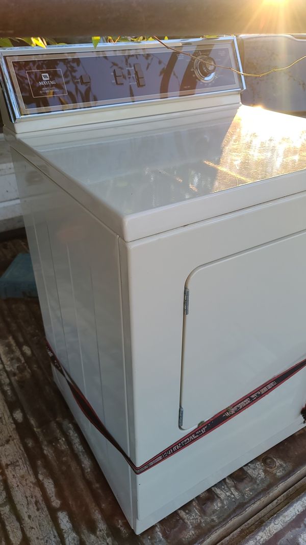 Maytag heavy duty auto dry control clothes dryer in great condition 200