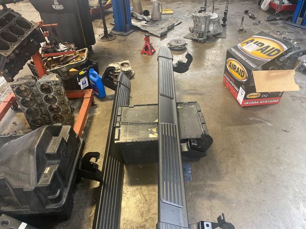 2020 Chevy Silverado running boards crew cab for Sale in Princeton, FL