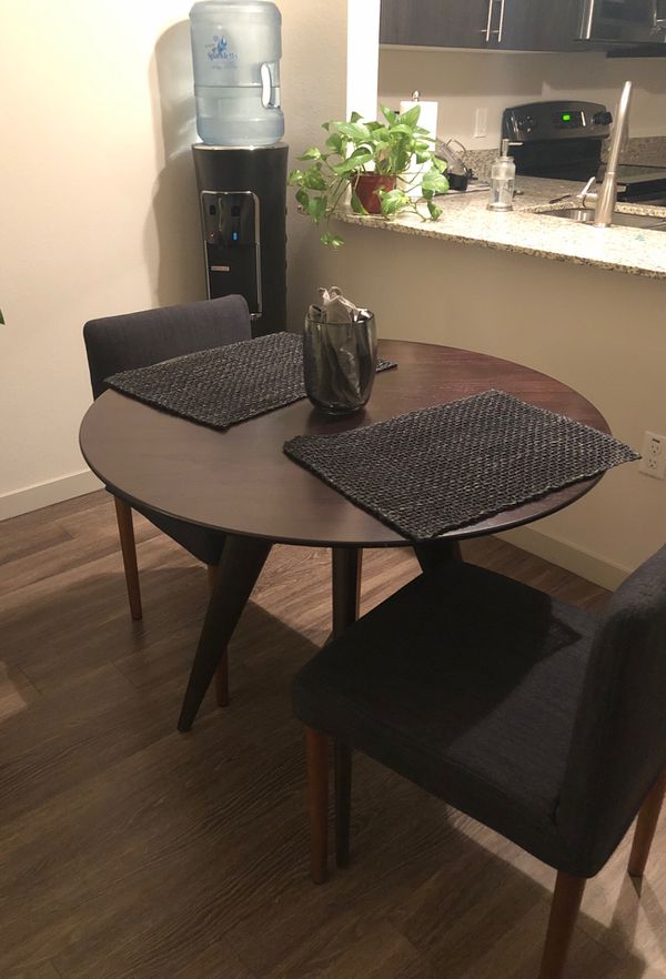 West Elm round dining room table for Sale in Phoenix, AZ - OfferUp