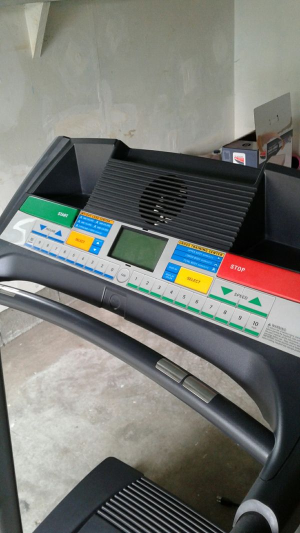 Proform XP 680 crosstrainer/treadmill for Sale in LEWIS MCCHORD, WA