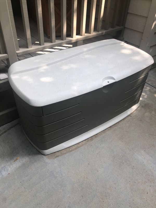 Rubbermaid Deck Box for Sale in Livermore, CA - OfferUp