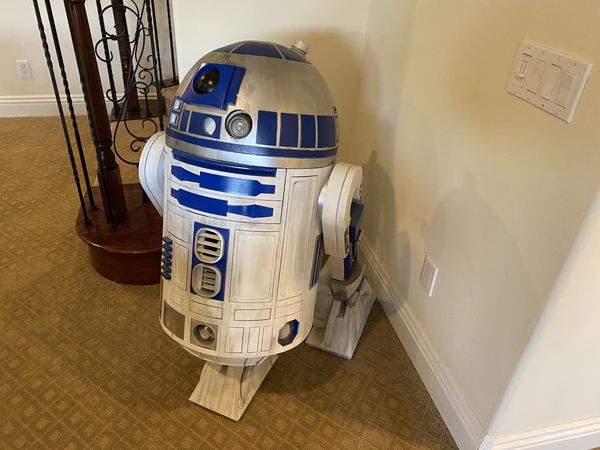 life size r2d2 toy