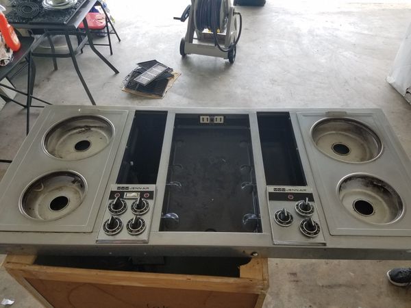 Jenn Air Cooktop Stove C301 Great Condition For Sale In Port St