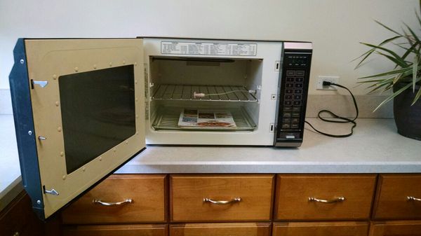 Tappan Microwave with Browning element. for Sale in Long Grove, IL