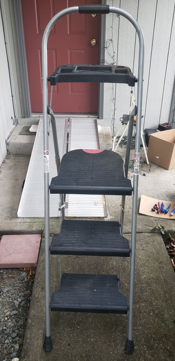 Step Ladder with Utility \paint tray for Sale in WA OfferUp