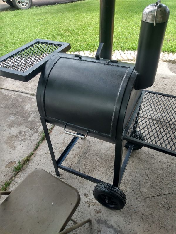 Small bbq pit for Sale in Channelview, TX - OfferUp