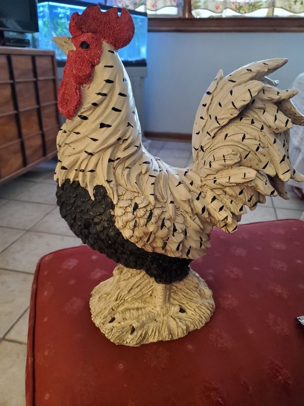 wooden rooster statue