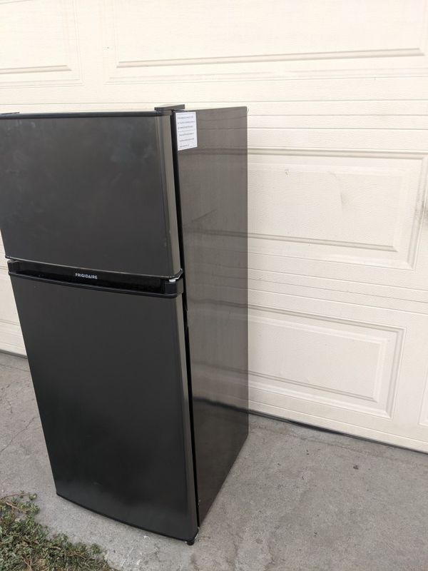 Frigidaire 4.5 Cu. Ft. Compact Refrigerator Black Stainless steel for