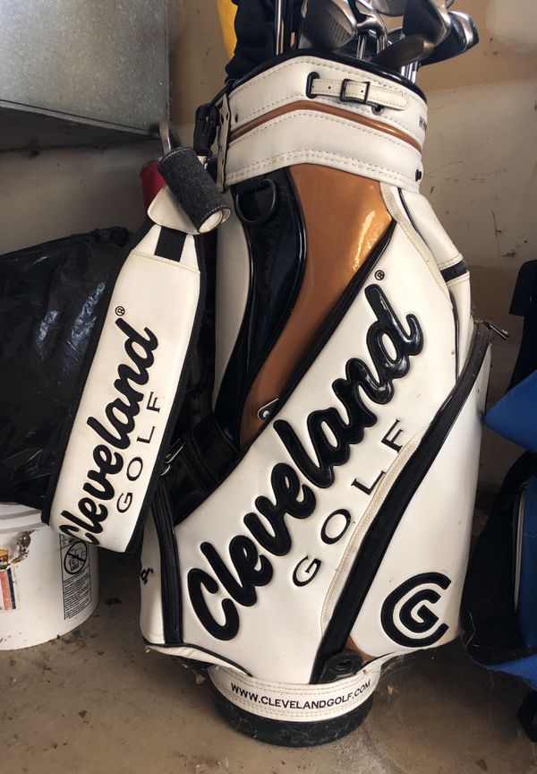Cleveland staff golf bag brand new only held clubs bag only available