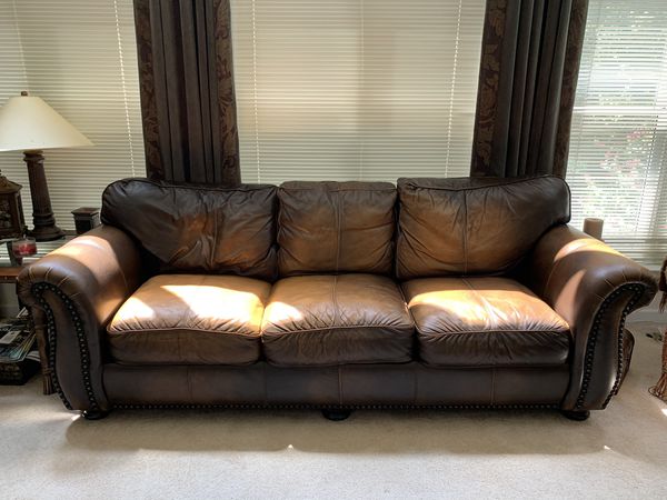 havertys parker leather sofa