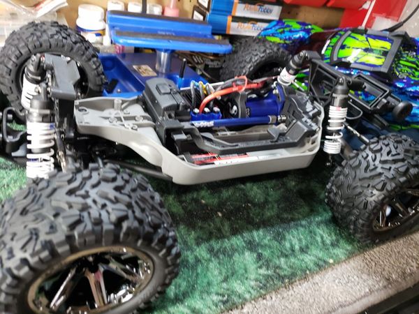 traxxas 4 wheel drive slash