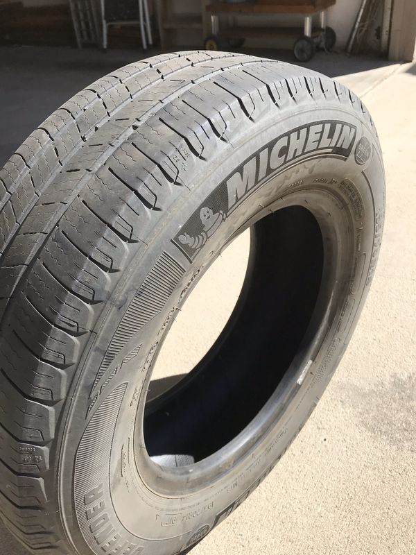 195/70/14 Michelin Defender Tire for Sale in Longmont, CO OfferUp