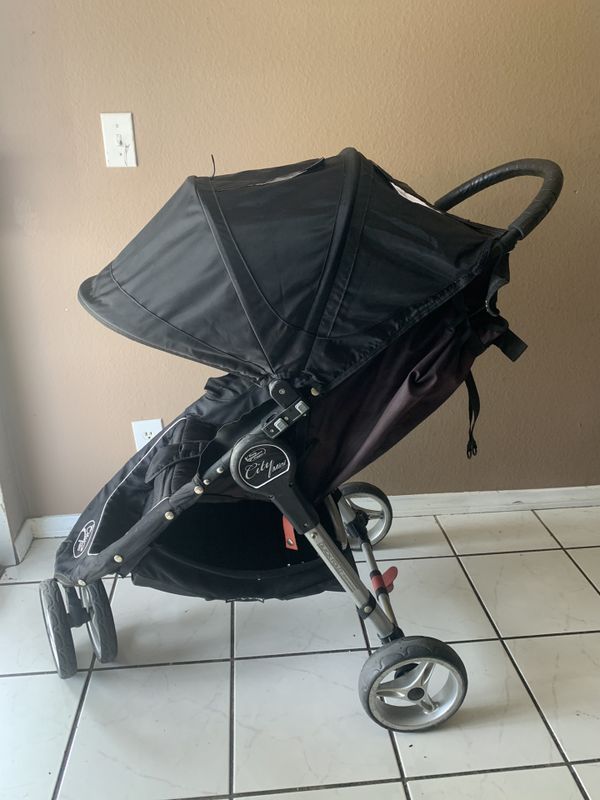 yoyo stroller folded