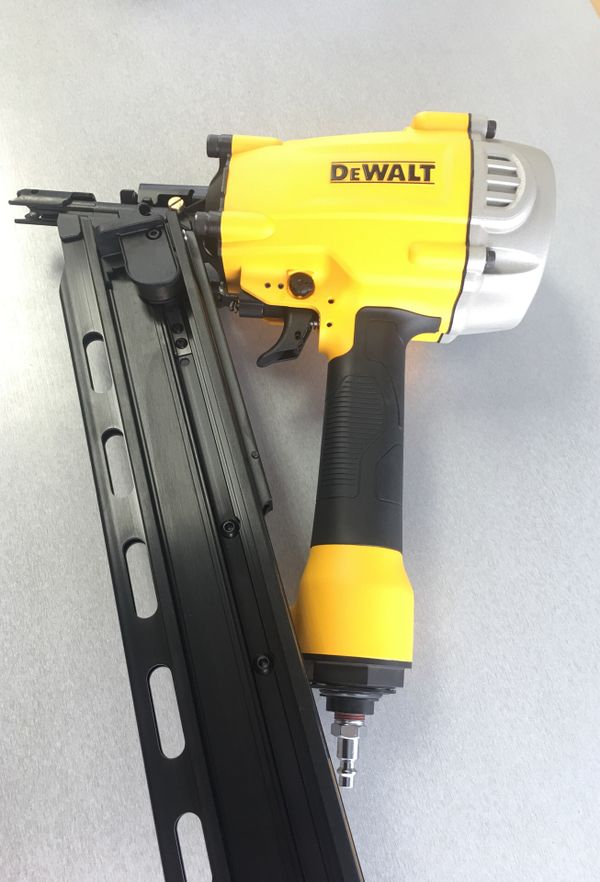 DeWalt DWF83PL Pneumatic 21degree Collated Framing Nailer NEW!!! for