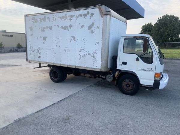 2001 isuzu npr diesel box truck for Sale in Miami, FL - OfferUp