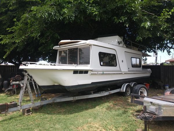 Trailerable 32 ft Yukon Delta houseboat for Sale in Oakley