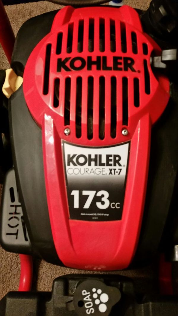 HUSKY 2600 PSI POWER WASHER KOHLER COURAGE XT7 173CC OHV for Sale in