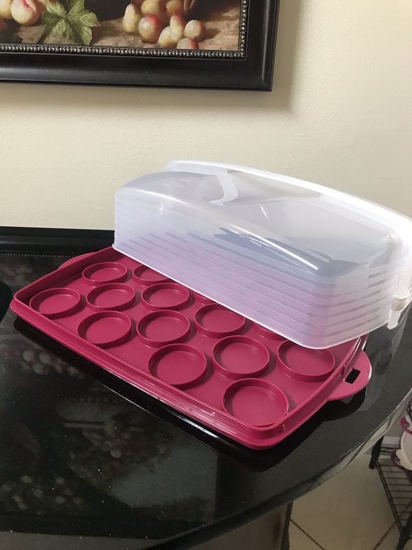 Tupperware Cake Taker/ Cupcake Carrier for Sale in Houston, TX OfferUp