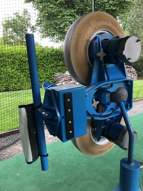 Jugs Two Wheel Pitching Machine for Sale in Hillsboro, OR OfferUp