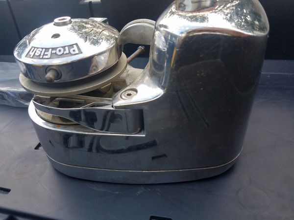 LEWMAR PRO-FISH 700 FREE FALL WINDLASS for Sale in Hollywood, FL - OfferUp