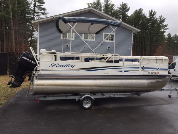 2005 Bentley 200 Cruise pontoon boat mercury 90hp motor will trade for